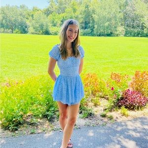 Meet your Posher, Nora